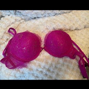 NEW Victoria Secret Bombshell Bra 34B